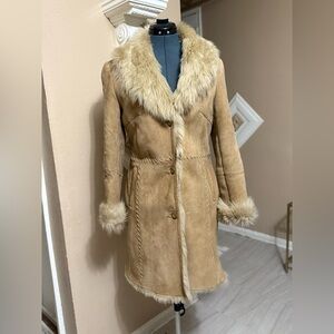 Vakko  💯 % Hispanic lamb Jacket with Fur Trim
